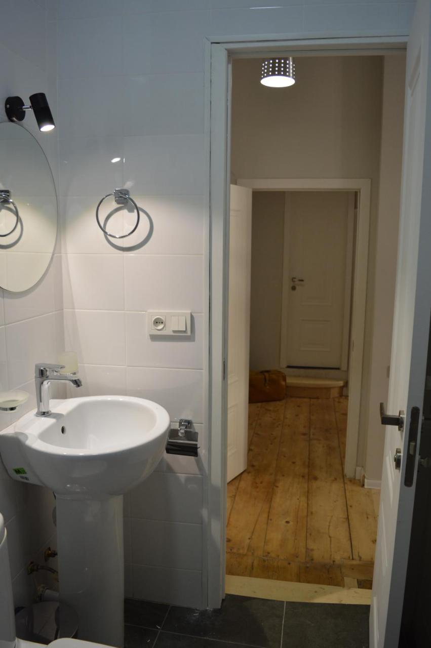 Woodmood Hostel Tbilisi Bagian luar foto