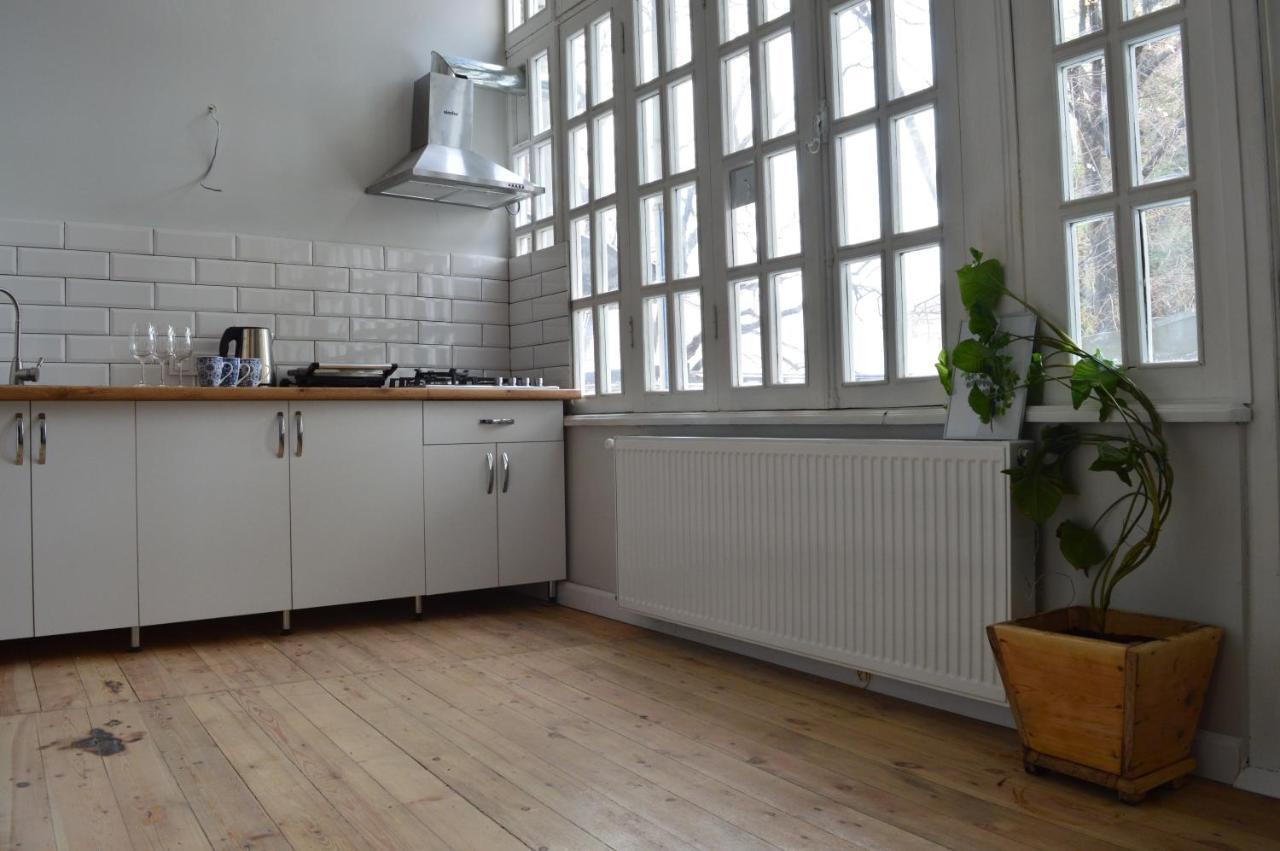 Woodmood Hostel Tbilisi Bagian luar foto