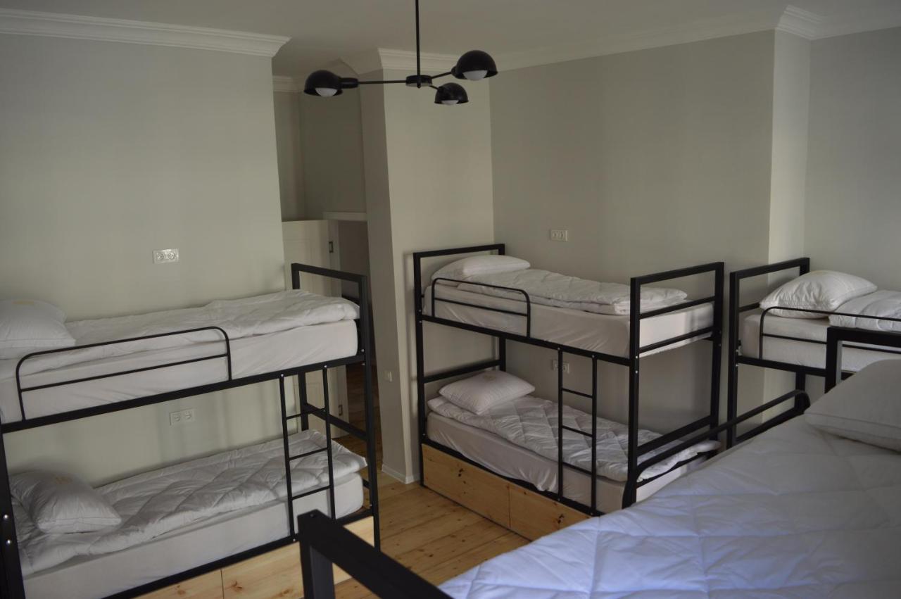 Woodmood Hostel Tbilisi Bagian luar foto