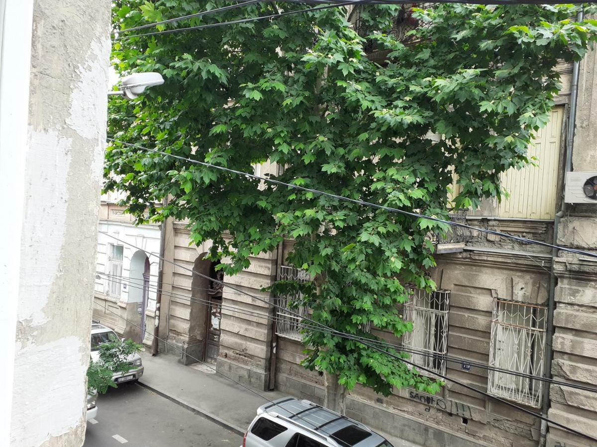 Woodmood Hostel Tbilisi Bagian luar foto