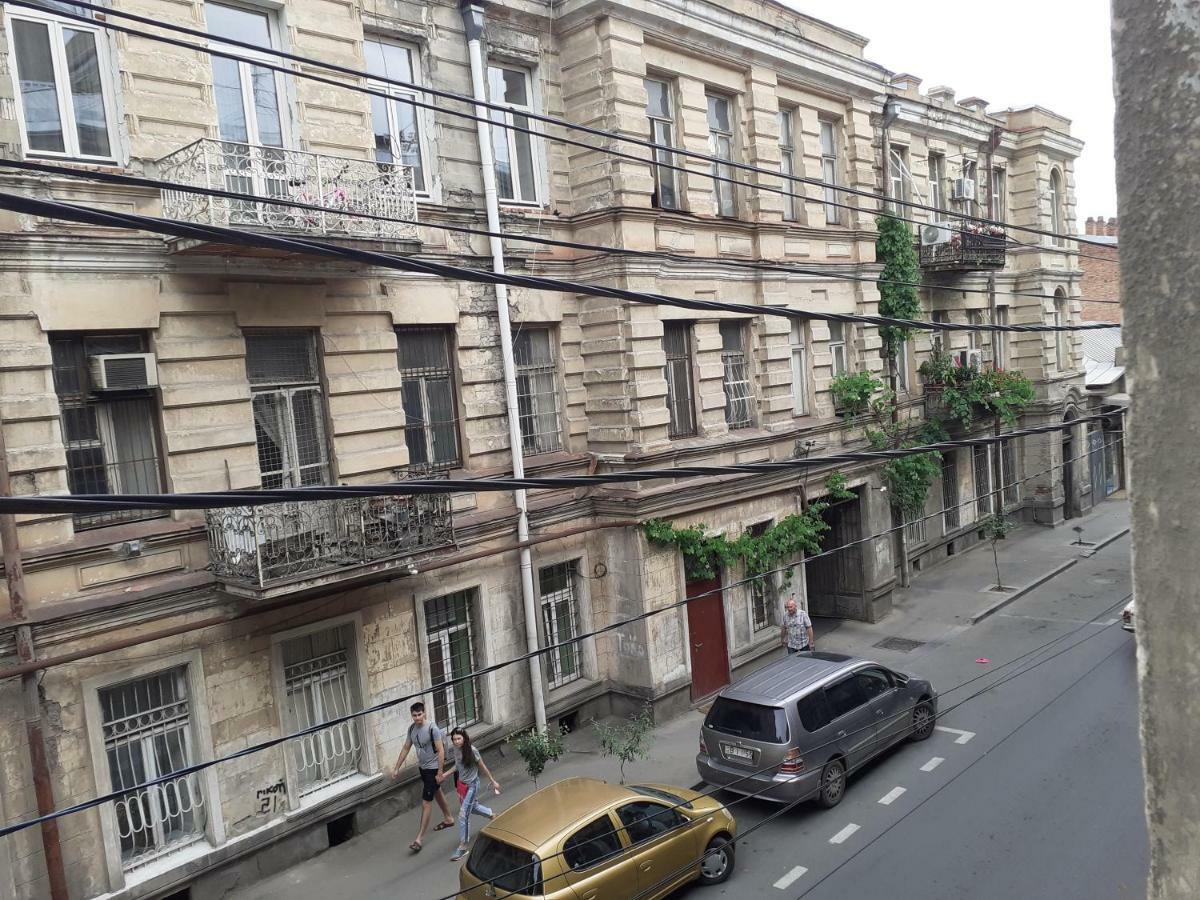 Woodmood Hostel Tbilisi Bagian luar foto