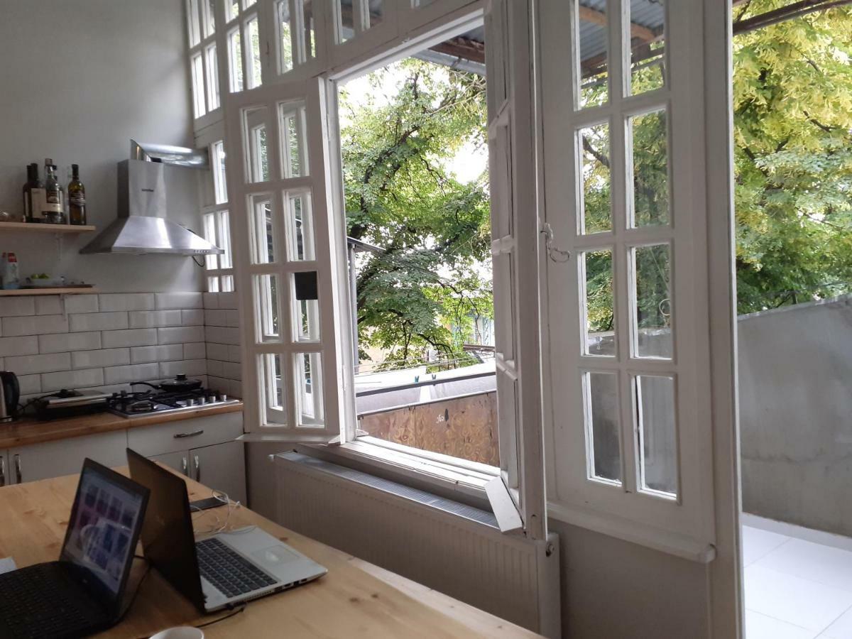 Woodmood Hostel Tbilisi Bagian luar foto