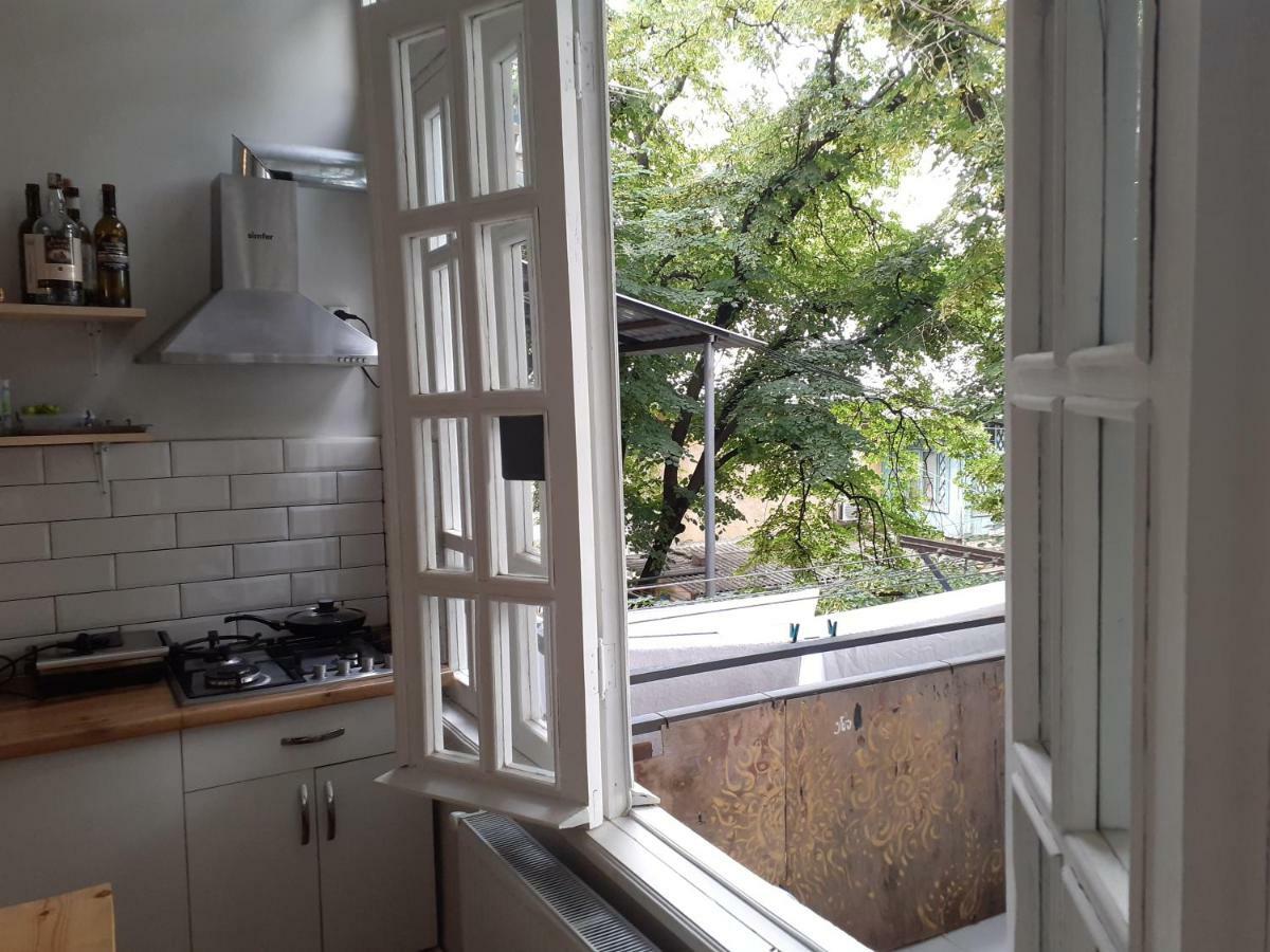 Woodmood Hostel Tbilisi Bagian luar foto