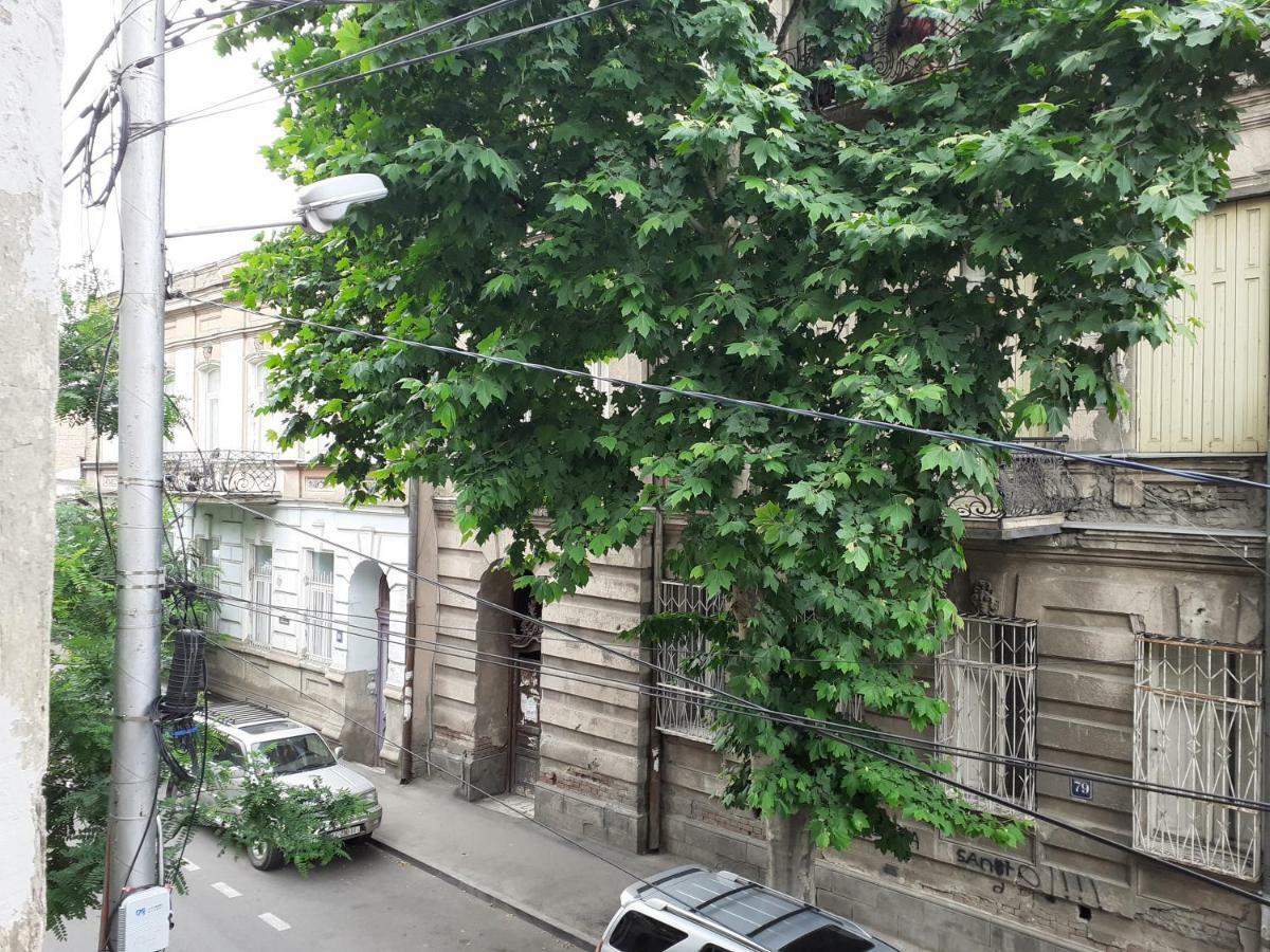 Woodmood Hostel Tbilisi Bagian luar foto